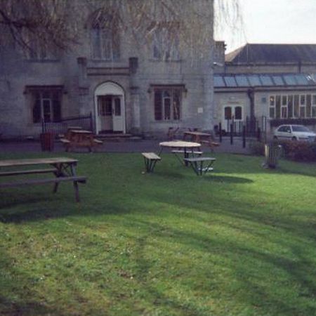Premier Inn Stroud エクステリア 写真